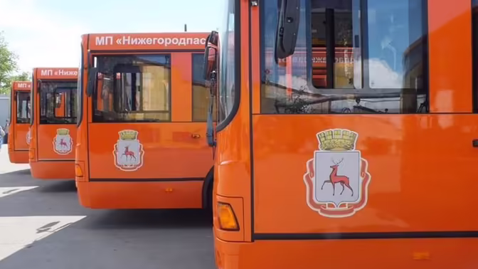 7-летнюю девочку зажало в дверях автобуса в Нижнем Новгороде