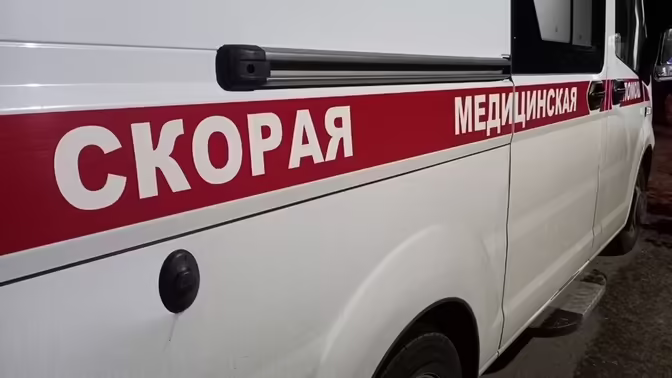 «Газель» опрокинулась на «БМВ» на севере Москвы
