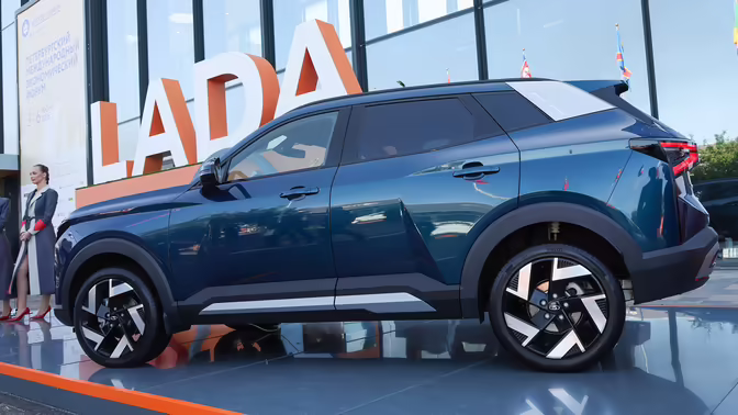 Lada Azimut появится в автосалонах до конца 2026 года
