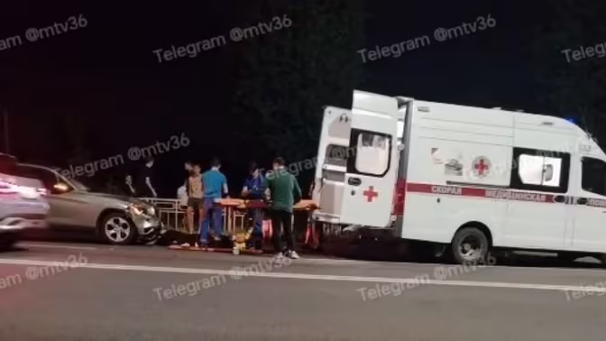 Девушку на электровелосипеде сбили на пешеходном переходе в Воронеже