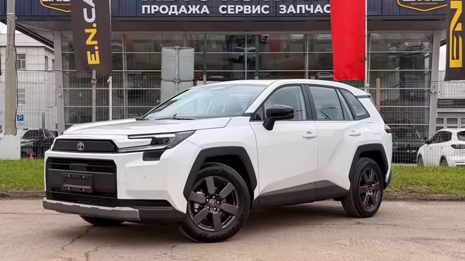 В России начались продажи Toyota RAV4 2026 года