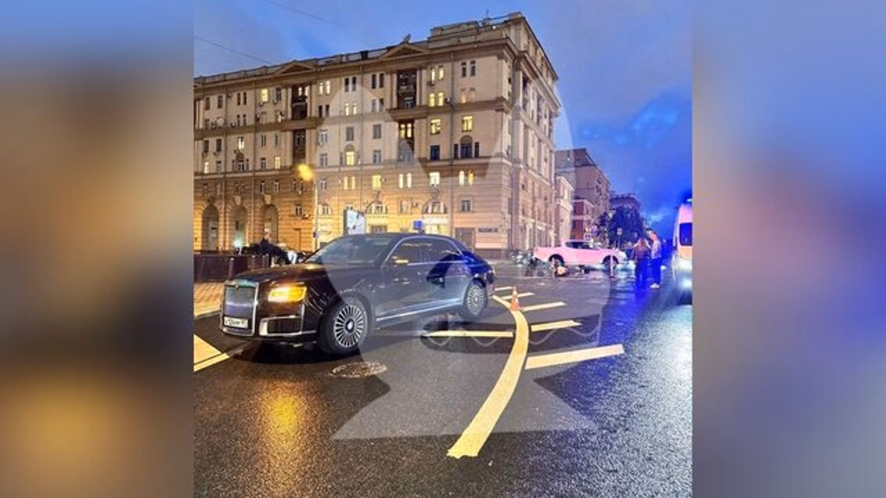 Лидер ЛДПР Слуцкий попал в ДТП в Москве