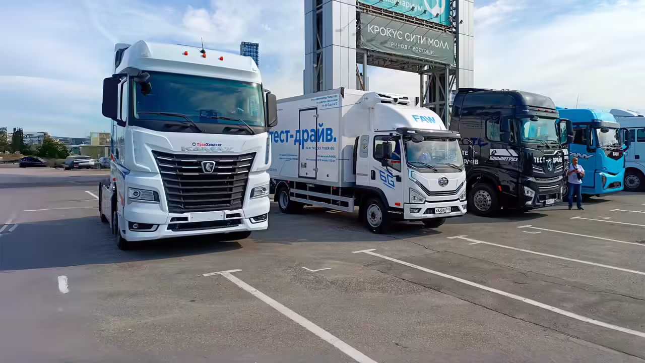 ComAutoTrans и AutoBusExpo: бронетехника, «волжский китаец» и электрогрузовики