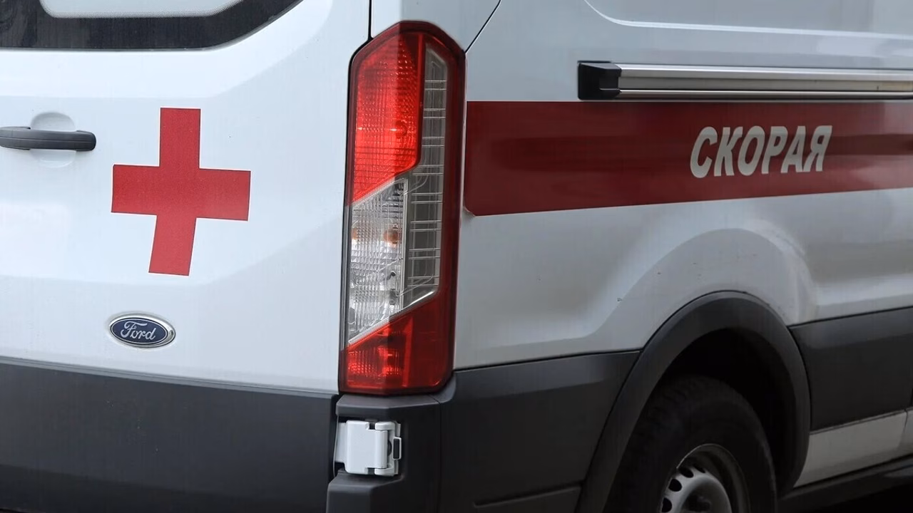 «Газель» перевернулась после массовой аварии на МКАД