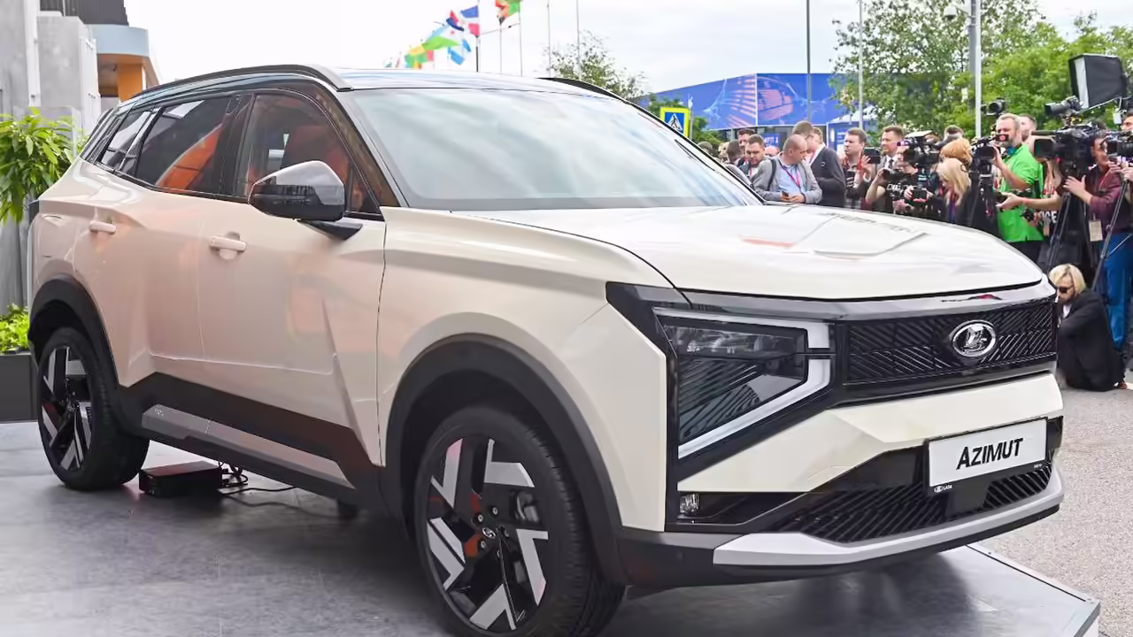 АвтоВАЗ до конца 2026 года выпустит несколько тысяч товарных Lada Azimut