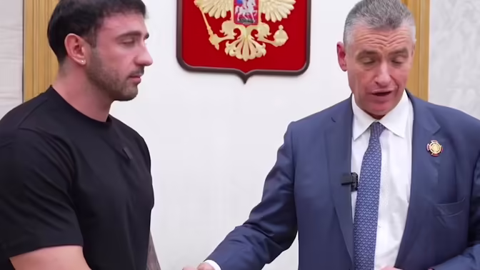 Слуцкий встретился с попавшим с ним в ДТП мотоциклистом