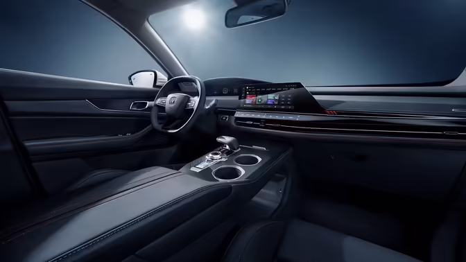 Changan продаёт кроссоверы Uni-K 2024 года со скидкой 100 тысяч рублей