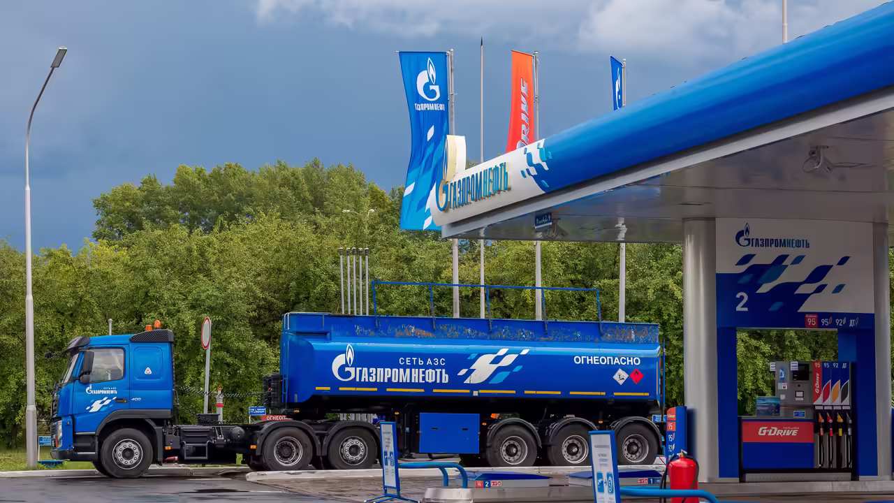 Соцсети: кемеровчане один за другим глохнут после заправки на АЗС "Газпромнефть"