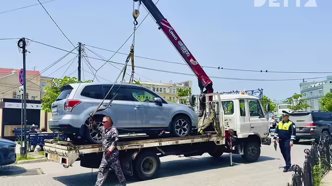 В центре Владивостока установят шлагбаум против незаконной парковки
