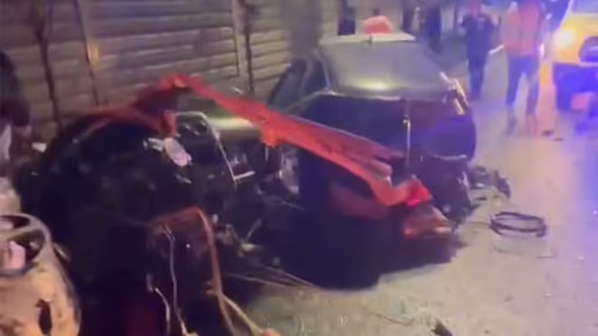 В Казани сняли последствия ДТП с разорванным автомобилем