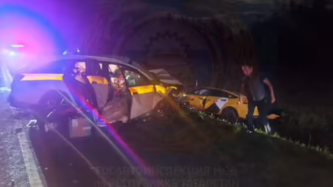 В Татарстане два таксиста спровоцировали лобовое ДТП