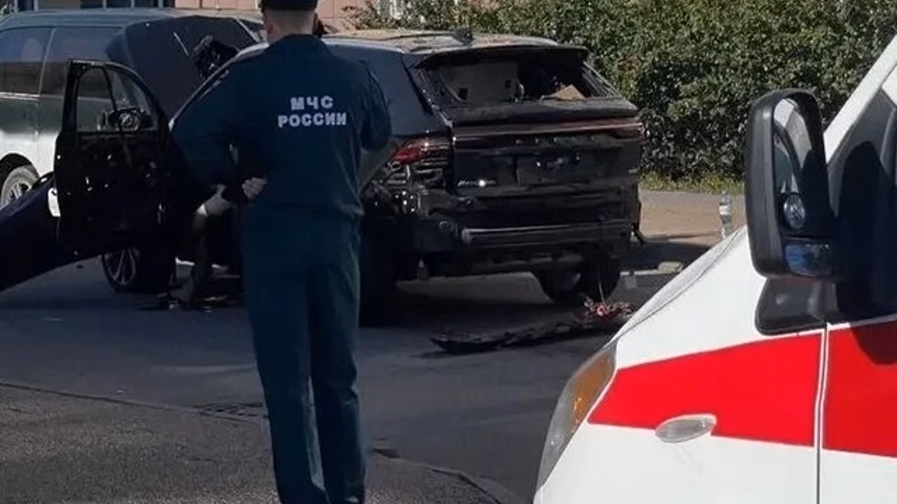 Погибший при взрыве автомобиля в Петербурге был военнослужащим