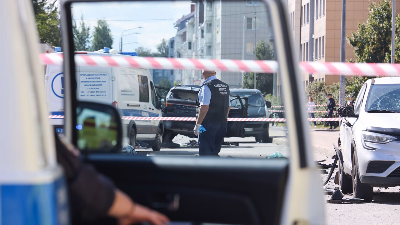 Очевидец рассказал о ЧП с автомобилем в Петербурге, в котором погиб военный