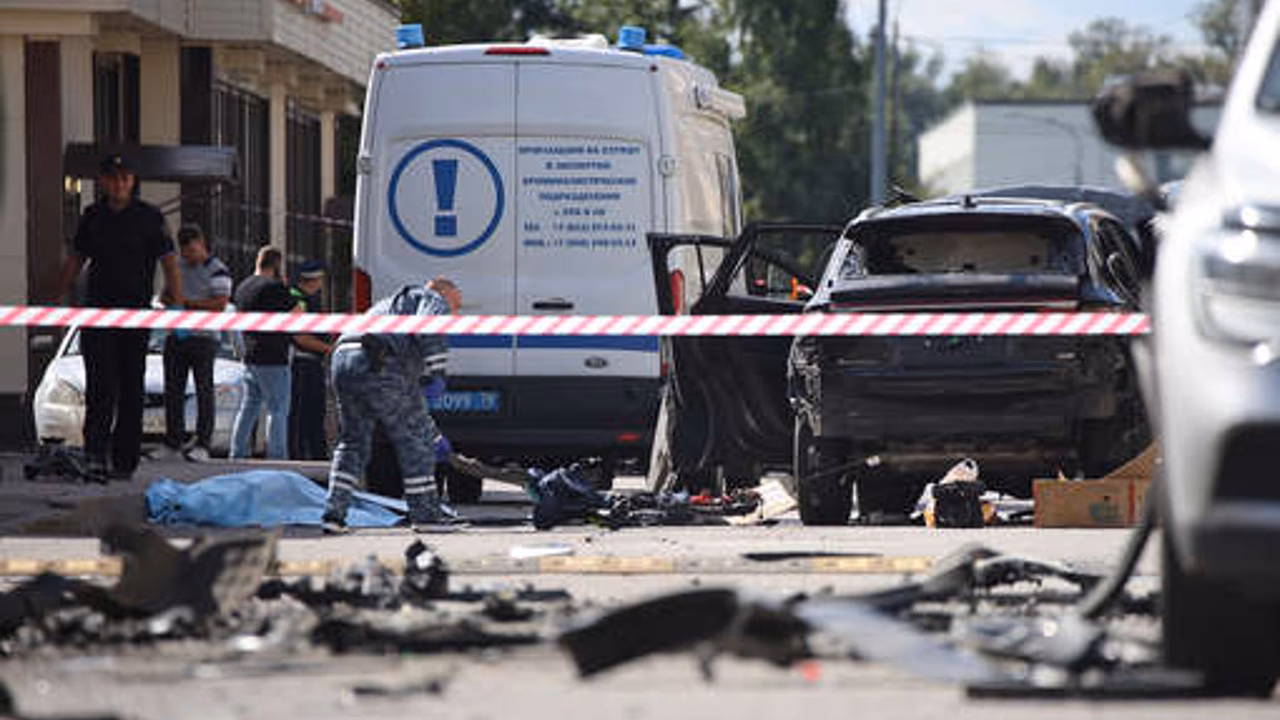 РЕН ТВ: у военного, погибшего при возгорании авто в Петербурге, есть дочь
