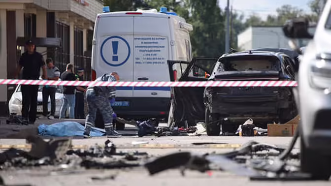 РЕН ТВ: у военного, погибшего при возгорании авто в Петербурге, есть дочь