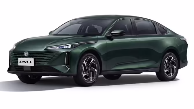 Продажи лифтбека Changan Lamore в России упали до минимума