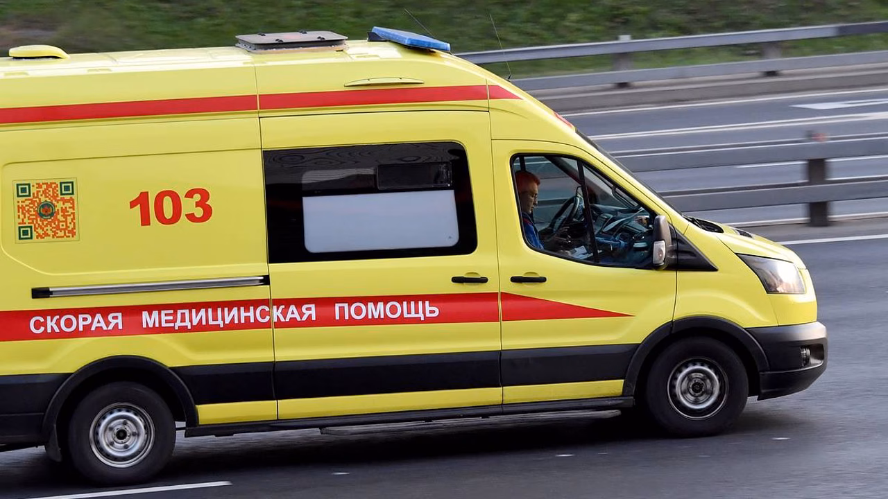 Две жительницы Севастополя умерли в больнице после падения БПЛА на автобус