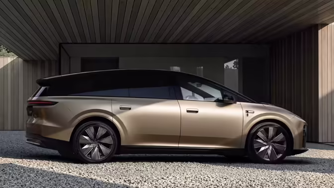 Продажи флагманского кроссовера Li Auto i9 начнутся в сентябре