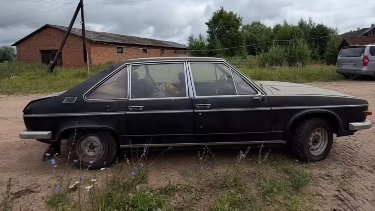С V8 в багажнике: в продаже возник редкий чехословацкий седан