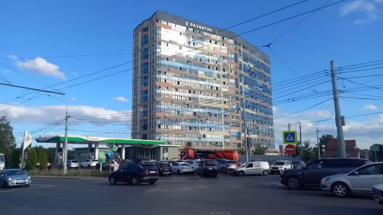 Воронежские автомобилисты провожают лето в очередях за бензином