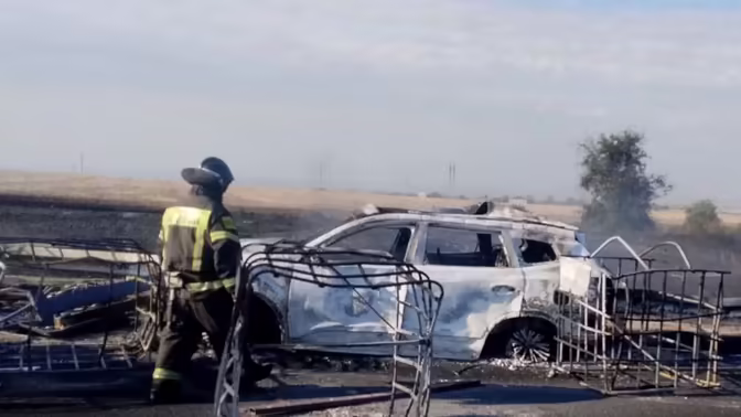 Опубликовано видео с места пожара грузовика с ГСМ на трассе под Ростовом