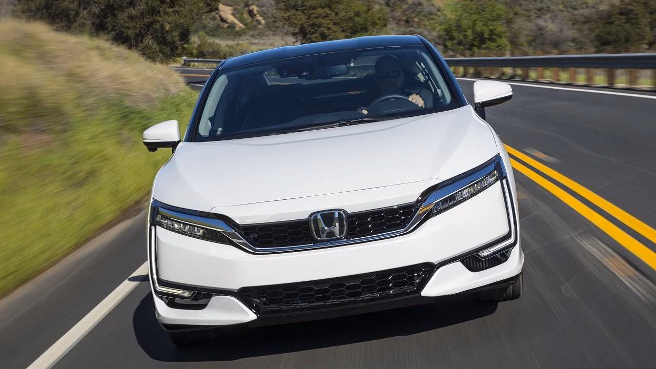 Знали, но не устранили проблемы: на Honda подали коллективный иск