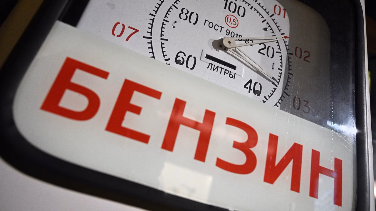 Путин за рулем «Волги», АвтоВАЗ против фейков и взлёт цен на АЗС. Главное за неделю
