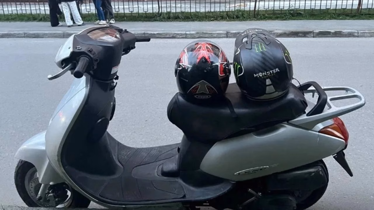 В Новосибирске мопед сбил четырехлетнюю девочку на глазах родителей