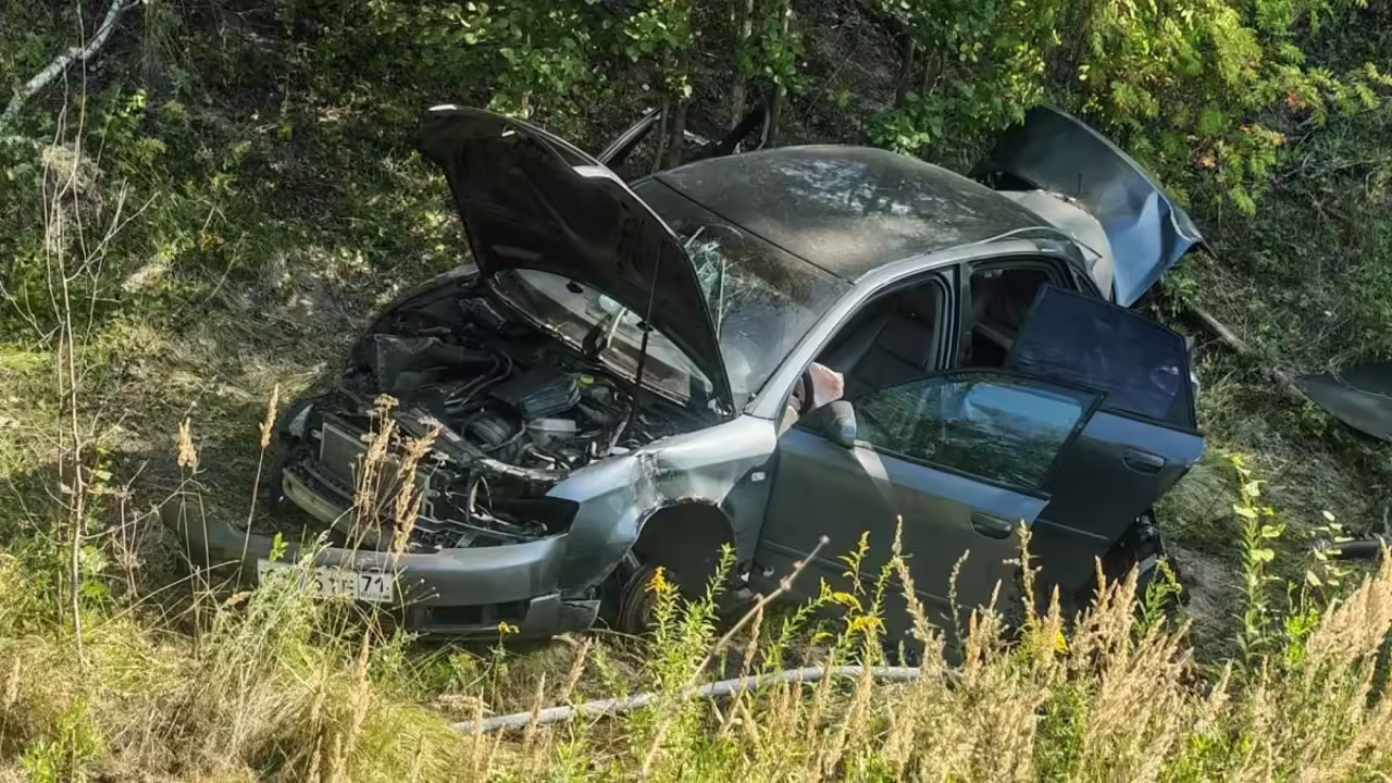 В Киреевском районе Тульской области ищут владельца разбитой Audi A4