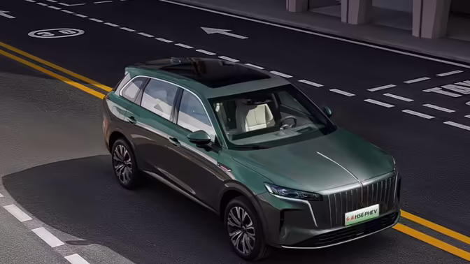 Hongqi анонсировала расширение модельной линейки в РФ: какие машины появятся