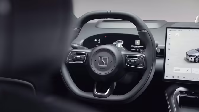 Кроссовер Zeekr, обогнавший Ferrari, едет в Казахстан