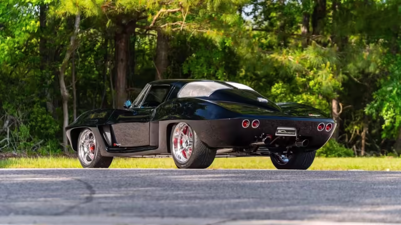 Corvette C2 1963 года превратили в среднемоторный суперкар