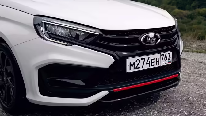 Lada Vesta получит доработки кузова от кроссовера Lada Azimut