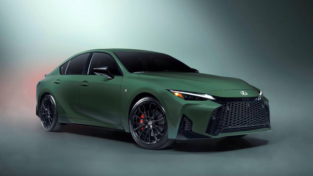 Lexus IS продлён в США на 2027 год спецверсией
