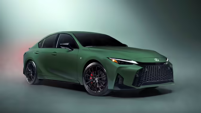 Lexus IS продлён в США на 2027 год спецверсией