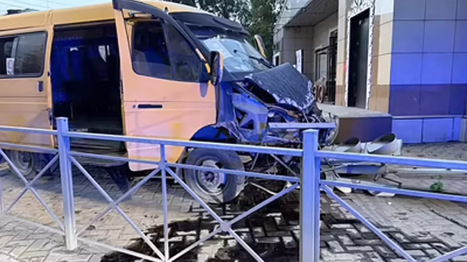 У сбившего пешеходов в Туве водителя маршрутки не было лицензии на перевозку