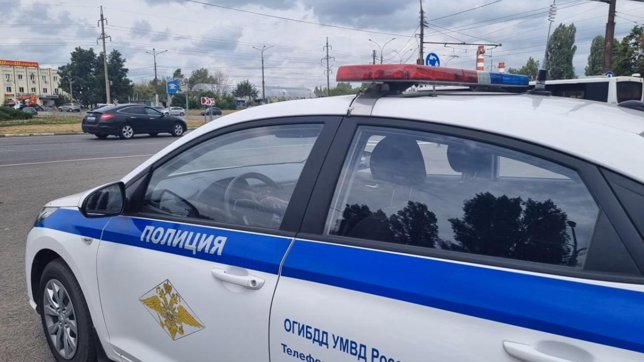Водитель КамАЗа пострадал в ДТП на трассе М-4 в Липецкой области