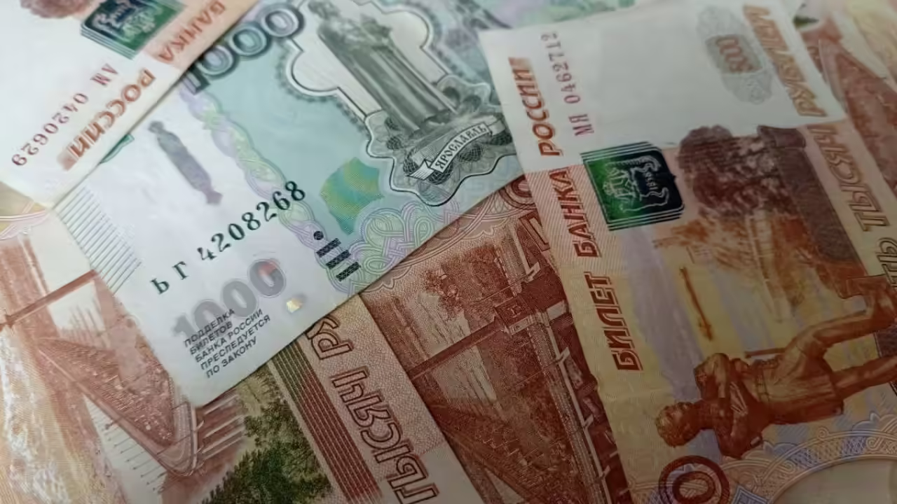 Брянский нарушитель ПДД оплатил штрафы после угрозы лишения прав в Москве