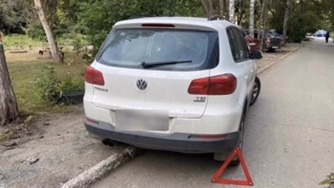 В Кировском районе Самары под колеса иномарки попала пожилая женщина