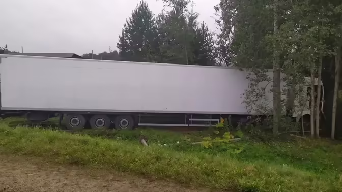 Многотонная фура ушла в кювет под Котельничем