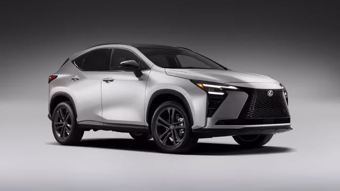Lexus рассекретил обновленный кроссовер NX