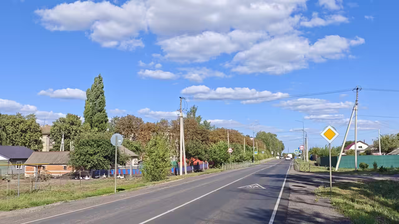 В Курской области ремонтируют 36 километров дорог к образовательным учреждениям