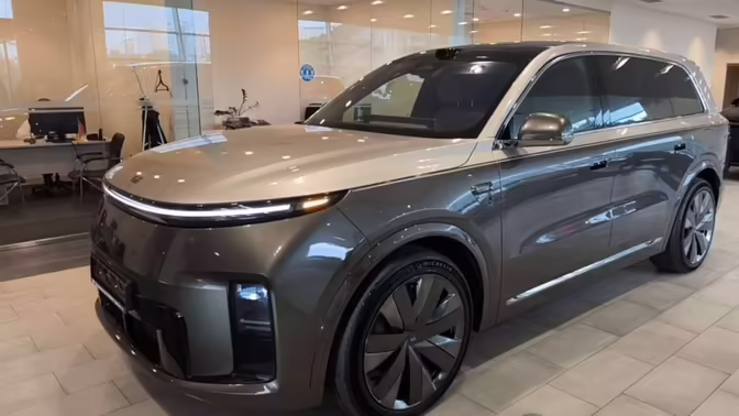 Кроссовер Li Auto L9 Livis начали поставлять российским дилерам