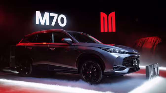 "Москвич" выпустит первый гибридный автомобиль на базе кроссовера М70 в 2027 году