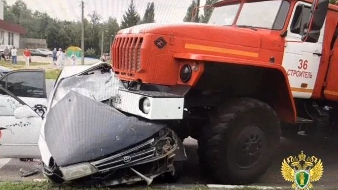Под Белгородом осудили водителя пожарной машины, снесшей легковушку