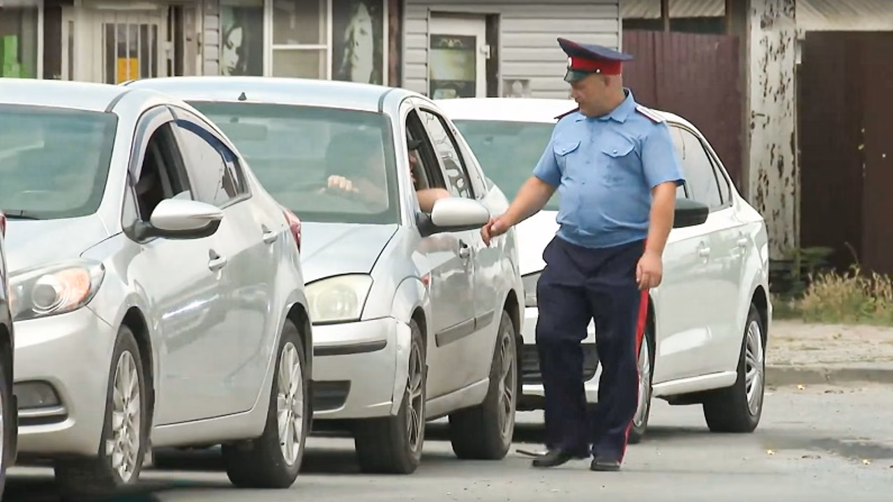 Около 360 казаков дежурят на АЗС в Ростовской области