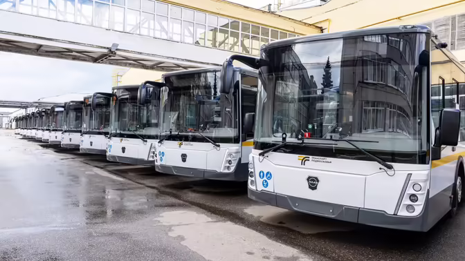 ЛиАЗ направил «Мострансавто» первую в 2026 году партию из 15 автобусов