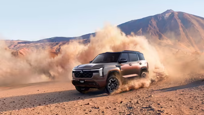 Дилер рассказал, когда новое поколение Mitsubishi Pajero появится в России