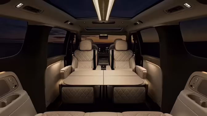 Начались продажи обновленного Li Auto Mega: минивэн неожиданно подешевел