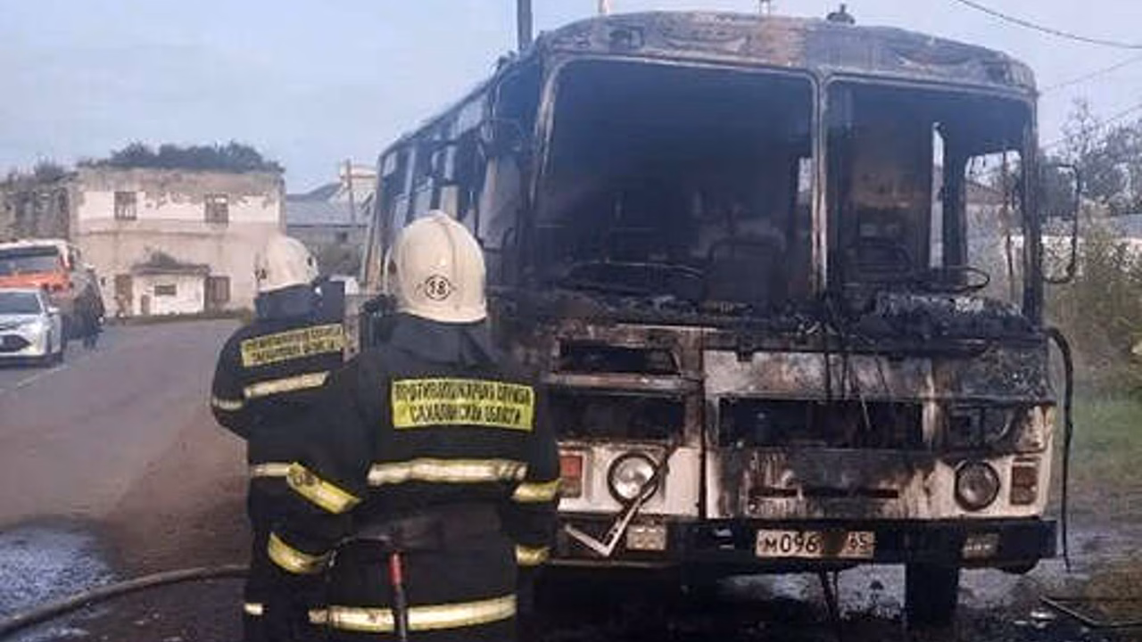 На Сахалине опубликовали фото сгоревшего пассажирского автобуса